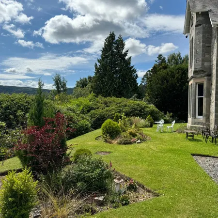 Wellwood Manor