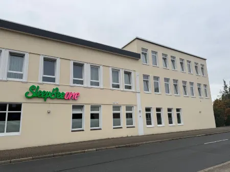 SleepBEEONE Wilhelmshaven Отели в г. Вильгельмсхафен