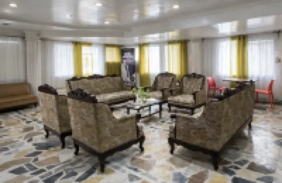 馬里法飯店附樓安吉利斯（前稱地平線飯店）