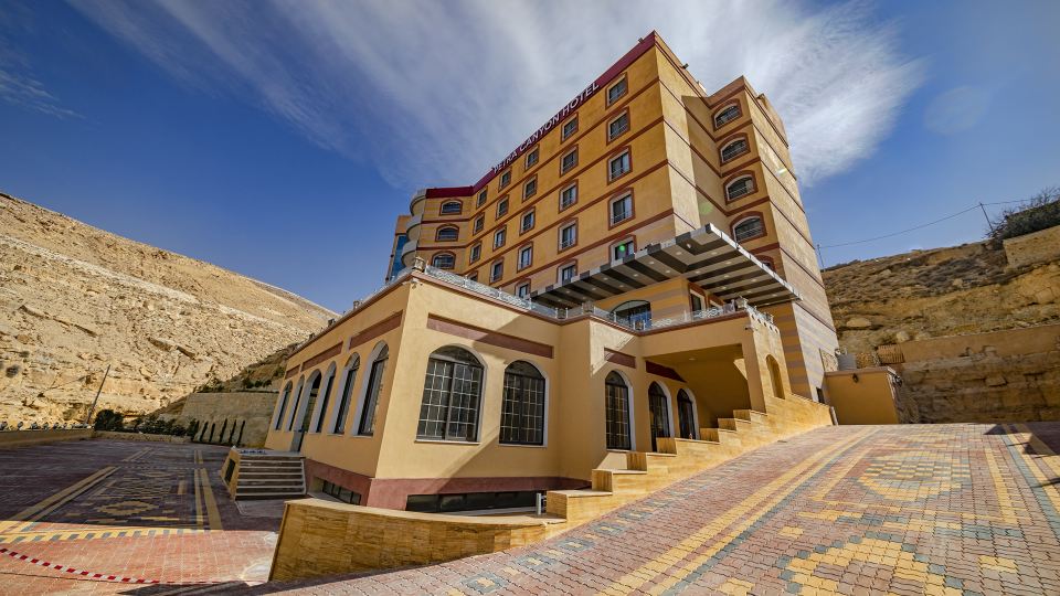 PETRA CANYON HOTEL