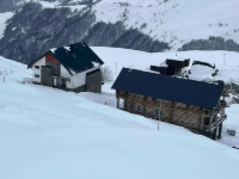 Mountain house Heavenly for 10 guests 住宿飯店