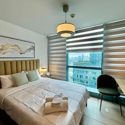 Aesthetic Modern Suite 1BR | One Uptown Residence Hotels in der Nähe von Citi Plaza