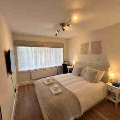 3-Bed House 5 Min to Legoland & Windsor Castle Rooms