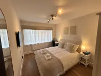3-Bed House 5 Min to Legoland & Windsor Castle Hotels in Windsor
