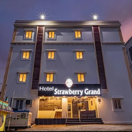 Hotel Strawberry Grand