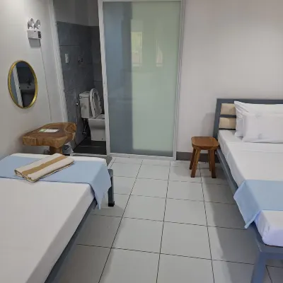 D Estelita Guest House Hotel berhampiran Basdaku White Beach Moalboal - Real Location!