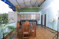 Sea Deck - Airport Shuttle