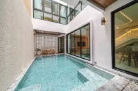 Serene Pool Villa Pattaya -  case vacanza in affitto