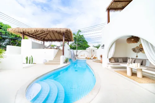 Sunshine House Pattaya - Swimmingpools