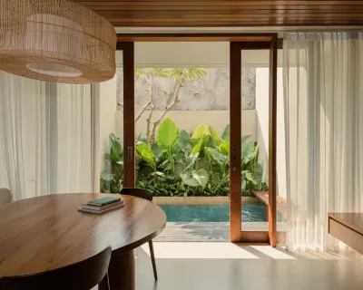 Two Thirds Villa Canggu Các khách sạn ở Canggu