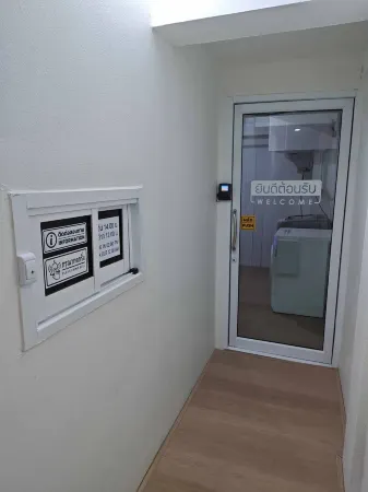 UNI HOSTEL Отели рядом с достопримечательностью «Ramkhamhaeng University Bang Na Campus»