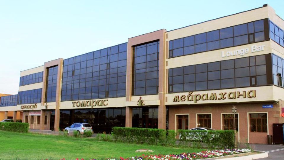 Tomiris hotel