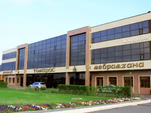 Tomiris hotel