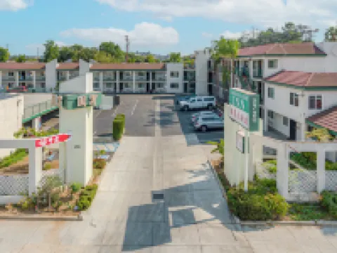 アフター 3 イン アルハンブラのホテル