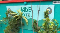 JADE HOTEL - parking