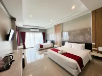 UR HOTEL Hotels near Wat Loung