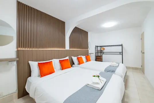 รูปภาพของรักคุณ พัทยา เดินไปซอยบัวขาวและถนนคนเดินได้