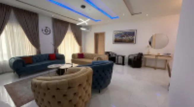 Mauxworth Homes and Apartments