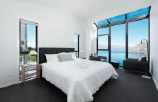 The Alpine Lakeview Luxe Retreat VI by Peakhost