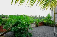 Mayra Retreat