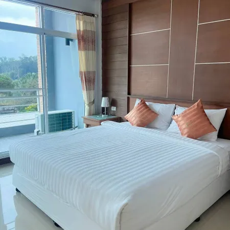 Breeze Hill Hotel