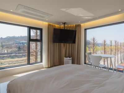 MHHOTEL 1HO