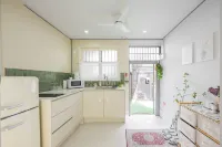 Gwangalli 10min | Free Parking | Queen 1 + Super Single 2 | Quiet Stay | Free Luggage Storage | 1F - maisons de vacances