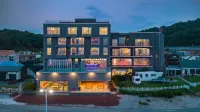 Apex Hotel - バー