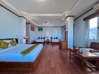 Golden Cherry Hotel - breakfast
