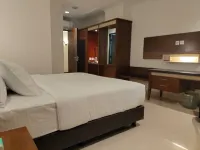 Lume’os Hotel Hotels near Arion Mall