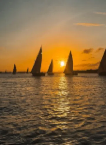 Luxurious 1bedhideaway with pool, AC &beach access