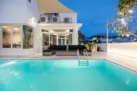SeaBreeze Grand Pool Villa Pattaya