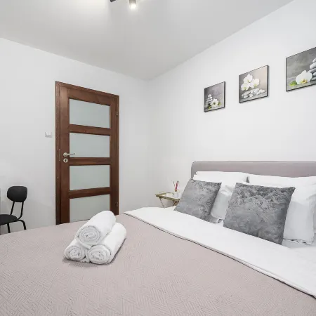 Lumina cozy 3-room apart near the city center