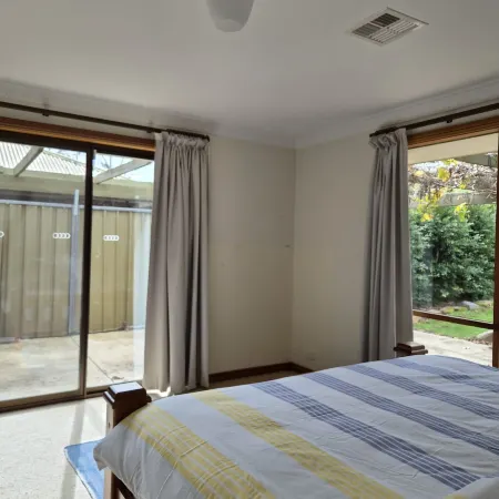 Quiet Family Home Near Adelaide CBD - Myrtle Bank