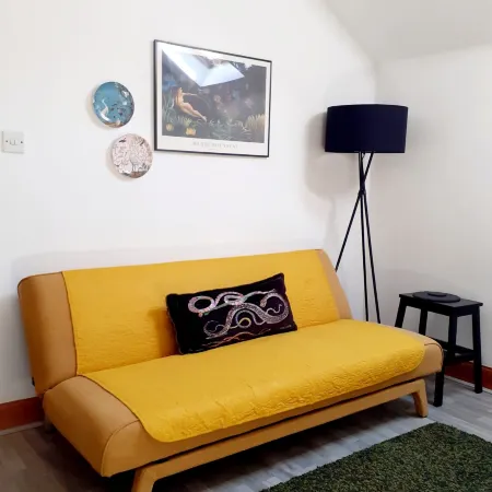Stylish 2BR · Free Parking · Heart of Edinburgh
