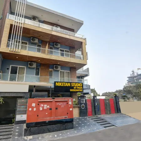 Niketan Medanta Service Apartment