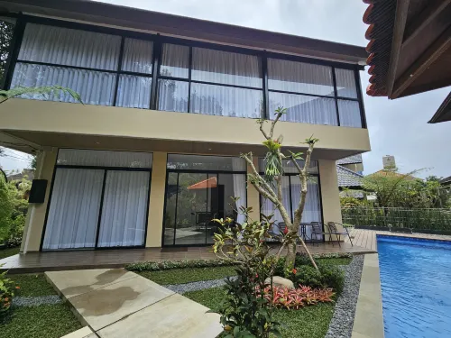 Blissful Villa - Parkplatz