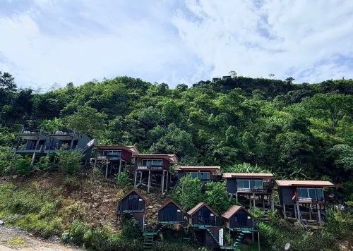 Pha Nam Yot Phu Thap Boek Resort - Mountain view