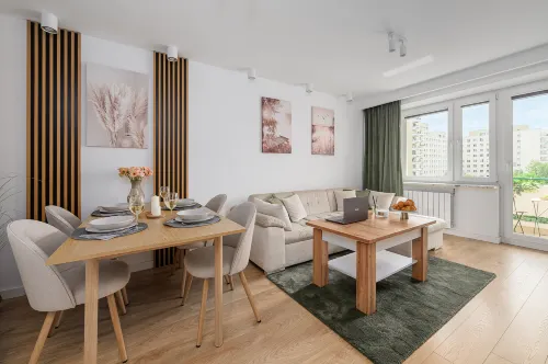 Lumina 3-room Apart w/ Balcony near Mall Arkadia - Condos