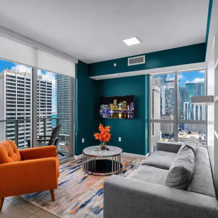 Miami Multi Million-Dollar Oceanfront View & Resort Amenities