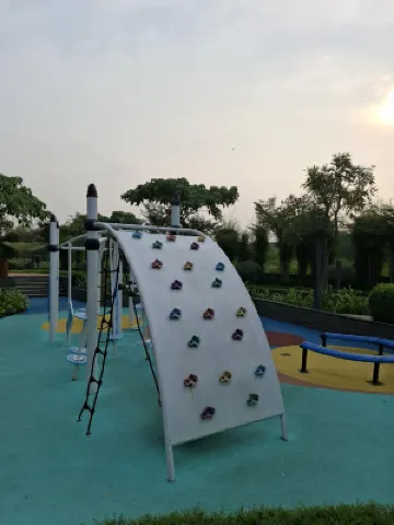 Gold coast seaview pik Jakarta by SuiteStay Freizeit und Erholung Photos