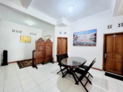 Guest House Kraton Mas