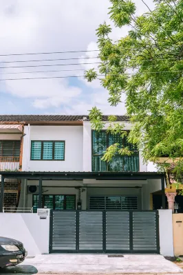 Karking 15@Pinjistation (8pax/4br)