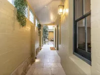 Millers Point Home Harbourside Hotels in Millers Point