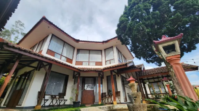 Nur Alam Hotel Lembang