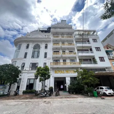 Royal Hotel Hotels near Nhà Vườn Hải Yến ( Khu vui chơi câu cá, ẩm thực)