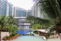 Cozy Stay at Azure w/ Wifi, PS5, TV, Karaoke, and Popcorn - Resorts
