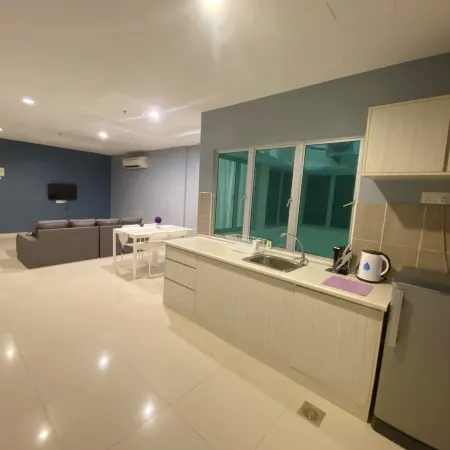 IRONMAN’S HOMESTAY @ MARINA ISLAND LAGUNA 2