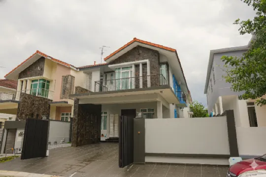 Family Homestay Dato Onn Johor Bahru Отели рядом с достопримечательностью «Sky Gardens Residences»