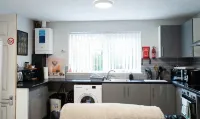 Reardon Apartment - Parking/Wifi - Warwick